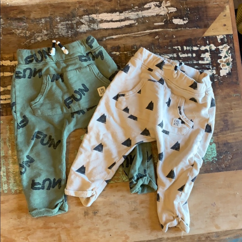 Toddler boys pull on pants